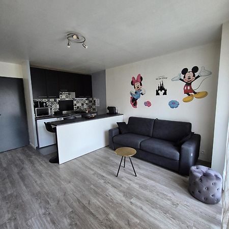 Studio A 2 Pas De Disneyland Esbly Exterior photo